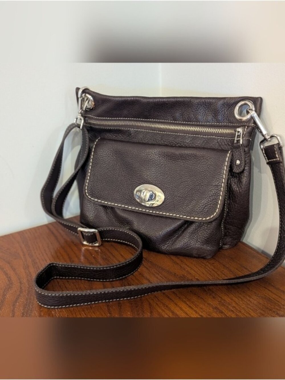 Roots Dark Brown Leather Purse Village Cervino Crossbody Bag, Like New